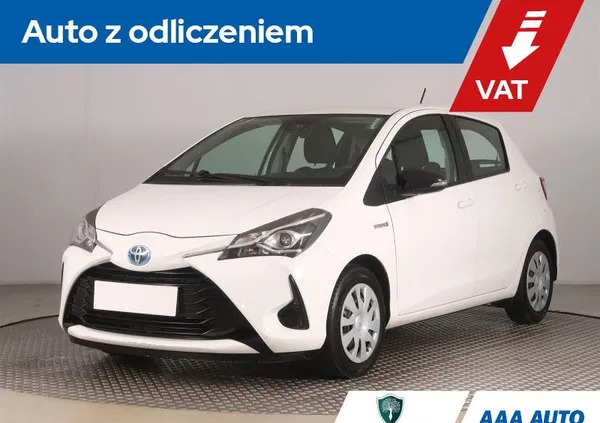 toyota śląskie Toyota Yaris cena 45000 przebieg: 147068, rok produkcji 2017 z Baranów Sandomierski